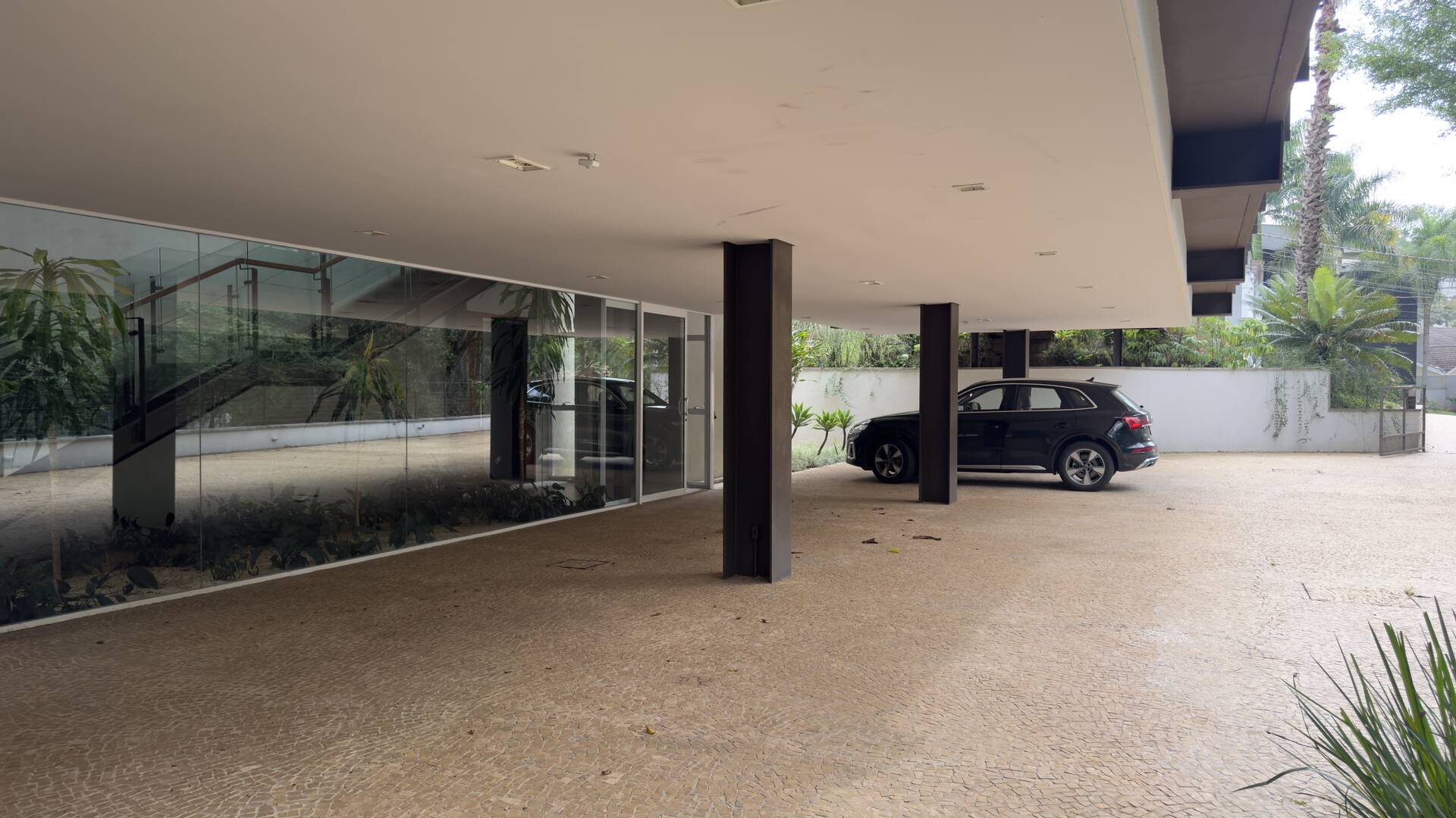 Casa contemporânea sustentável à venda residencial Melville | 4 suítes, elevador e automação